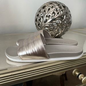 Adidas Adilette Comfort Slides